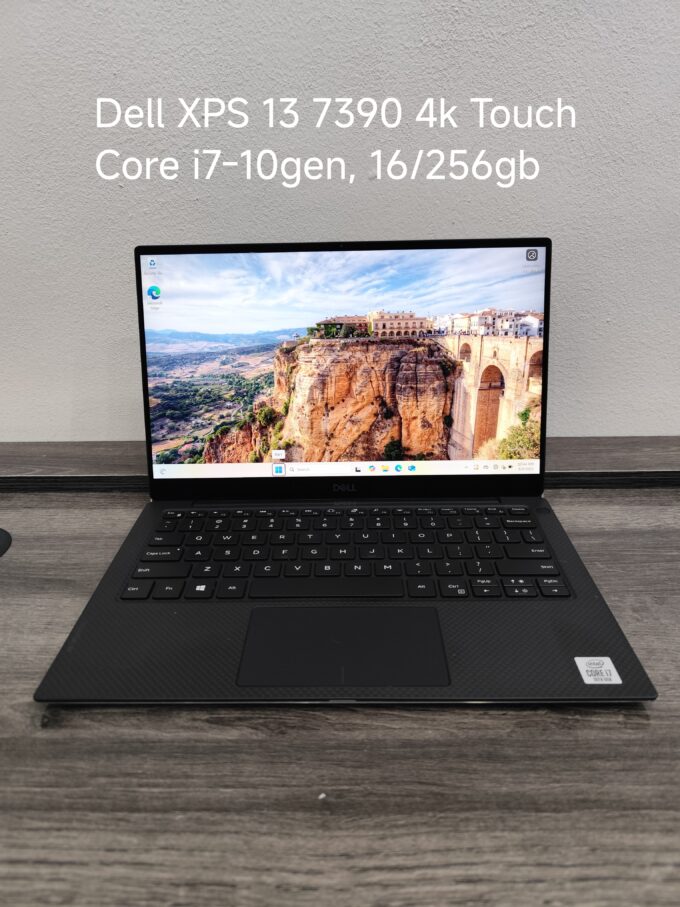 Dell XPS 13 7390 4kTouch| Core i7| 16GB RAM| 256GB SSD|
