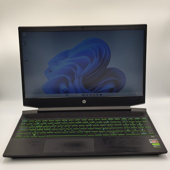 HP Pavillion Gaming Laptop 15" R7 32GB ram ITB SSD